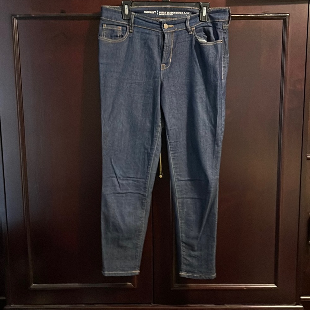 Old Navy Super Skinny Jeans- new w/out tags